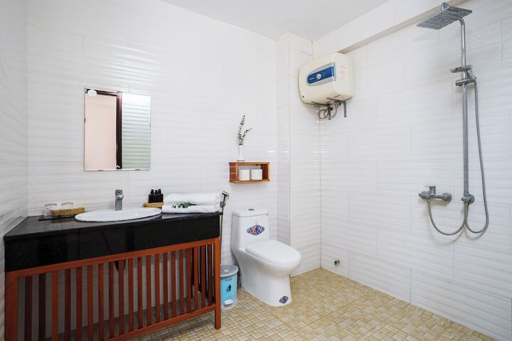 Room 12 of 20