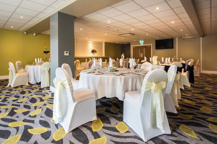 Ballroom/Hall 72 of 111