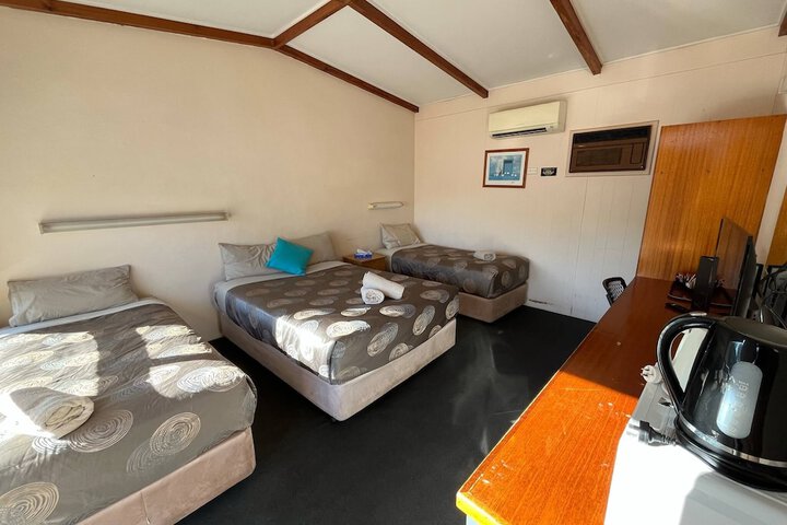 Room 3 of 27