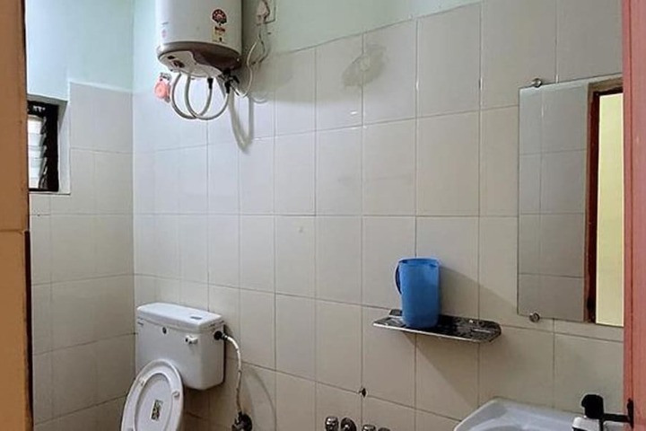 Room 6 of 7