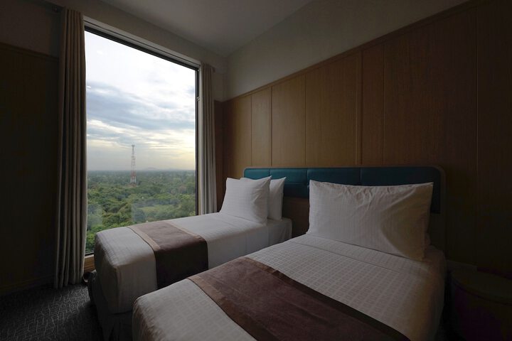 Room 6 of 64