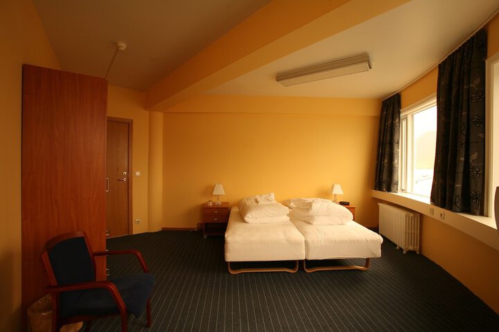 Room 6 of 15