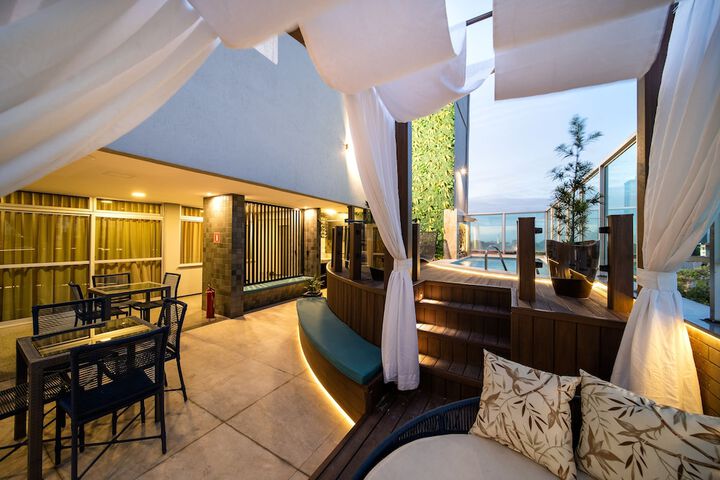 Pools & Facilities
