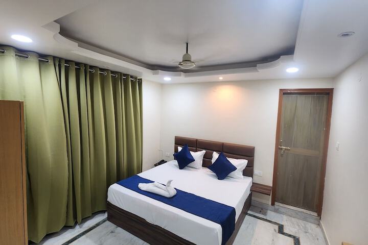 Room 4 of 21
