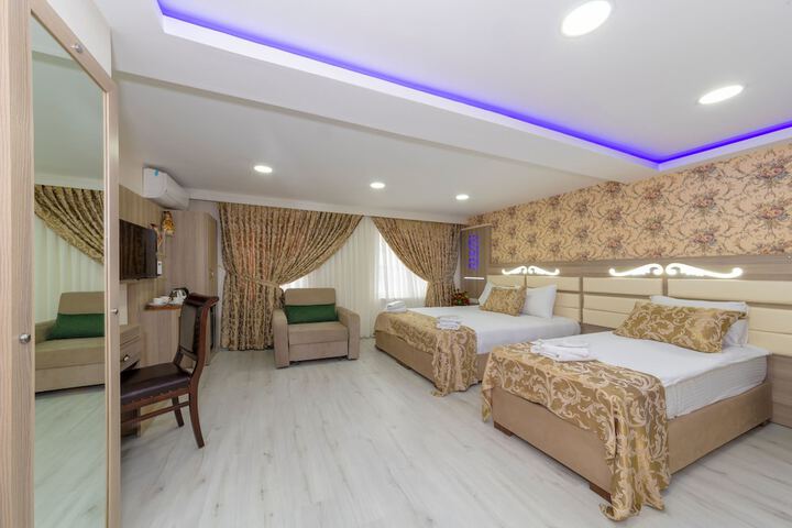 Room 52 of 70