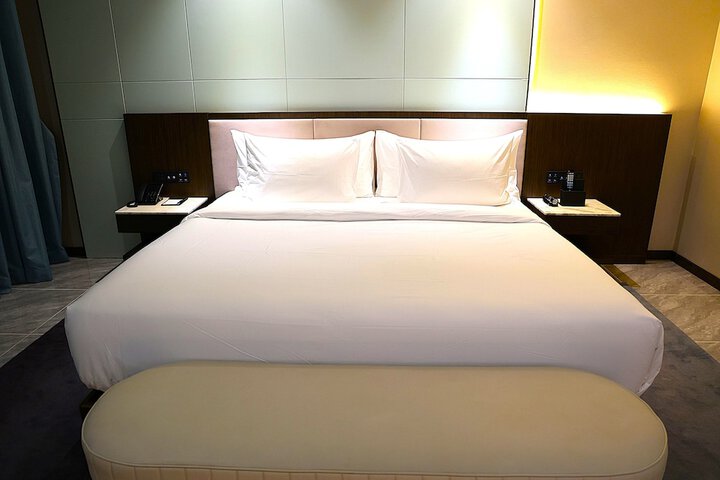 Room 13 of 313