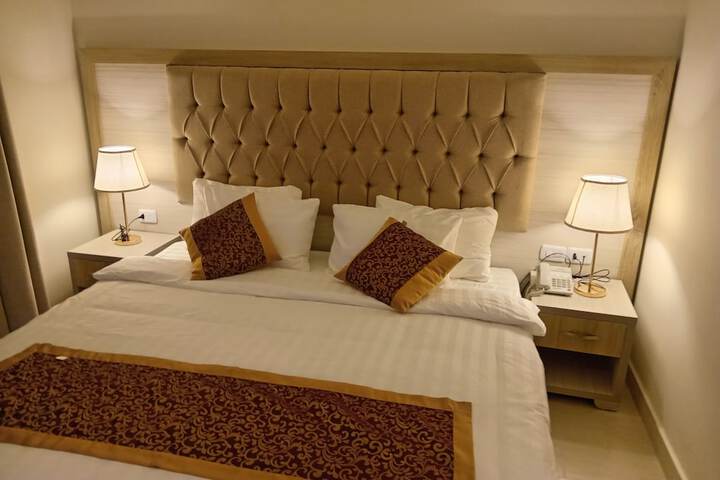 Room 54 of 235