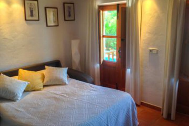 Room 15 of 27