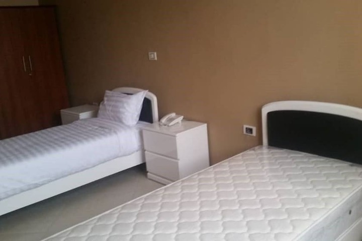 Room 5 of 14