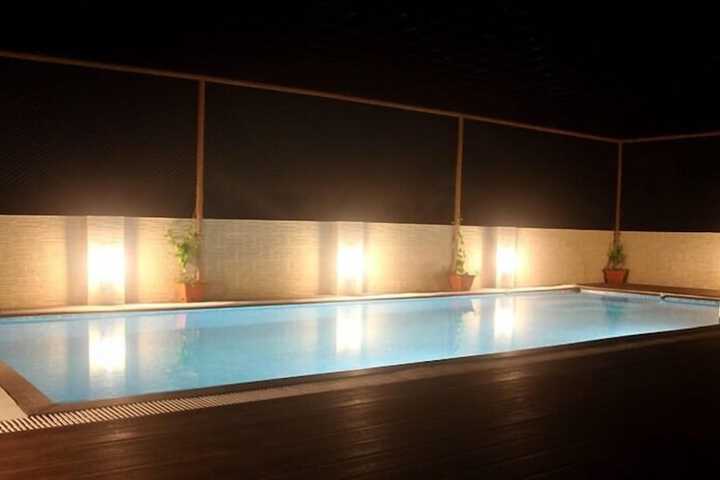 Pools & Facilities