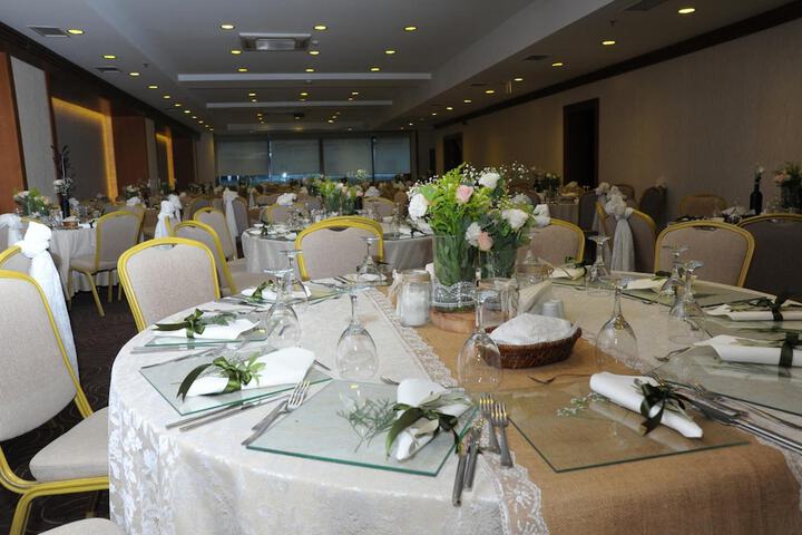 Ballroom/Hall 45 of 47