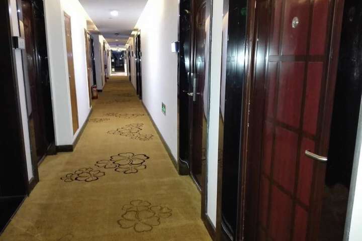 Ballroom/Hall 23 of 26