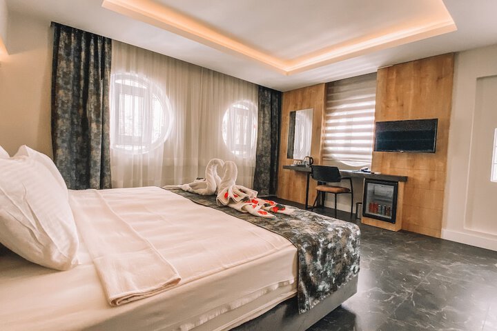 Room 7 of 28
