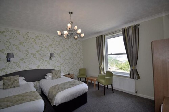 Room 17 of 32
