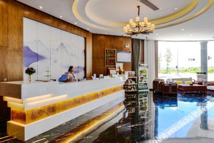 Hotel Interior 10 of 15