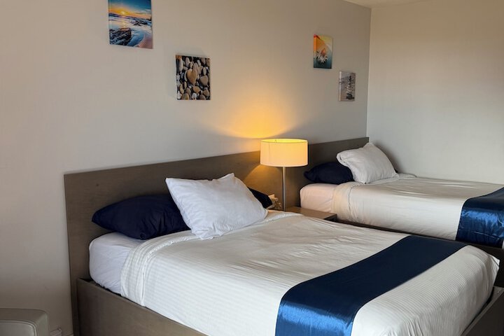 Room 16 of 71