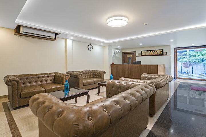 Hotel Interior 8 of 28