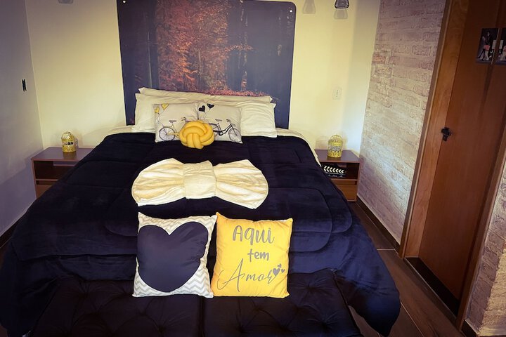 Room 42 of 166