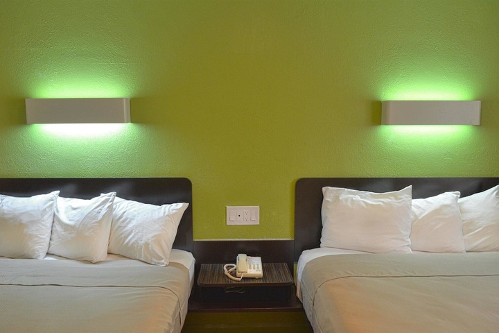 Room 28 of 50