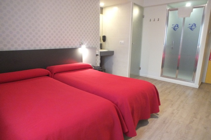 Room 21 of 65