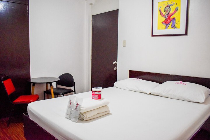 Room 10 of 46