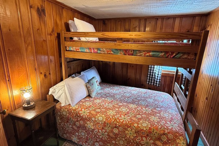 Room 39 of 212