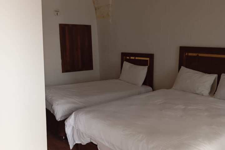 Room 19 of 73