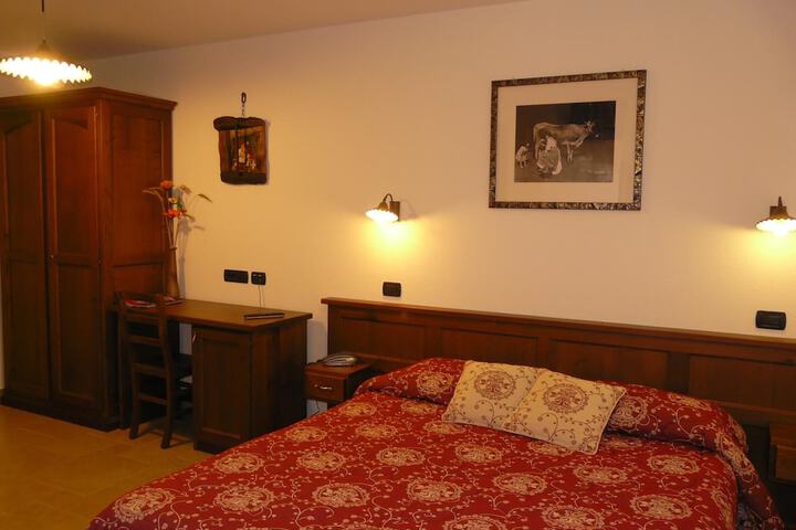 Room 12 of 85