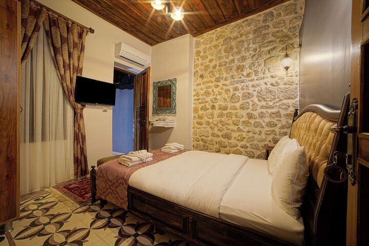 Room 20 of 36