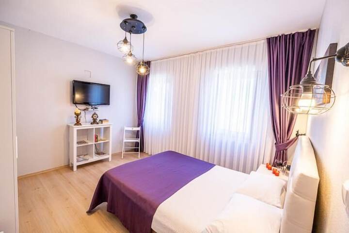 Room 8 of 26