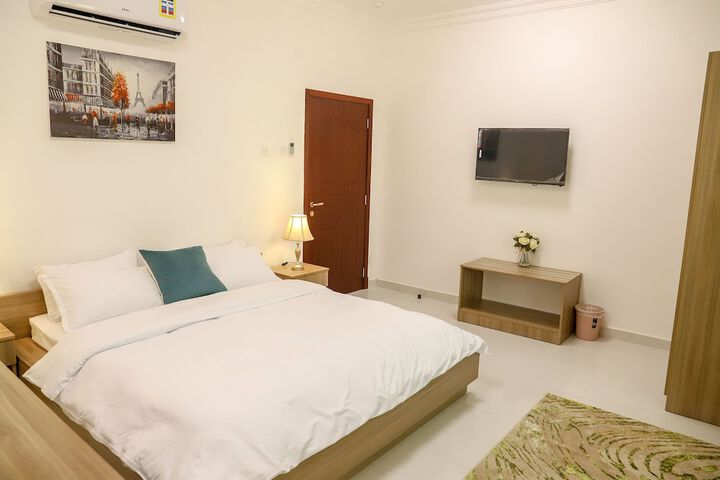 Room 11 of 15