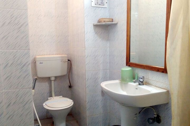 Room 11 of 20