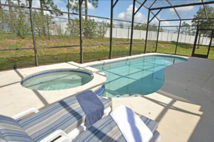 Pool 20 of 35
