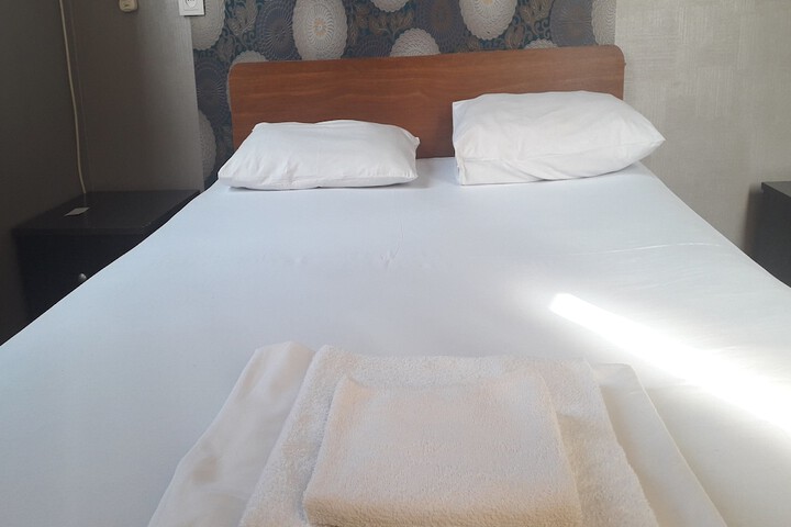 Room 13 of 25
