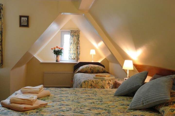Room 13 of 25