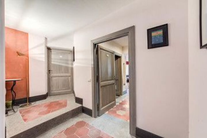 Room 15 of 31
