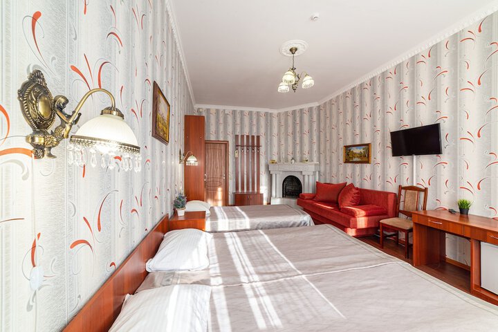 Room 37 of 176