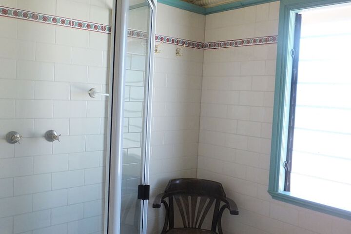 Room 32 of 52