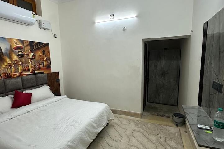 Room 15 of 56