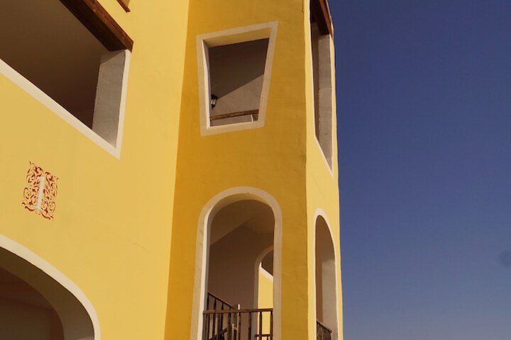 Hotel Exterior 130 of 161