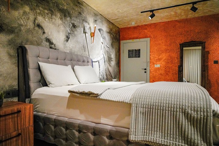 Room 71 of 244