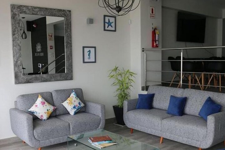 Room 42 of 61