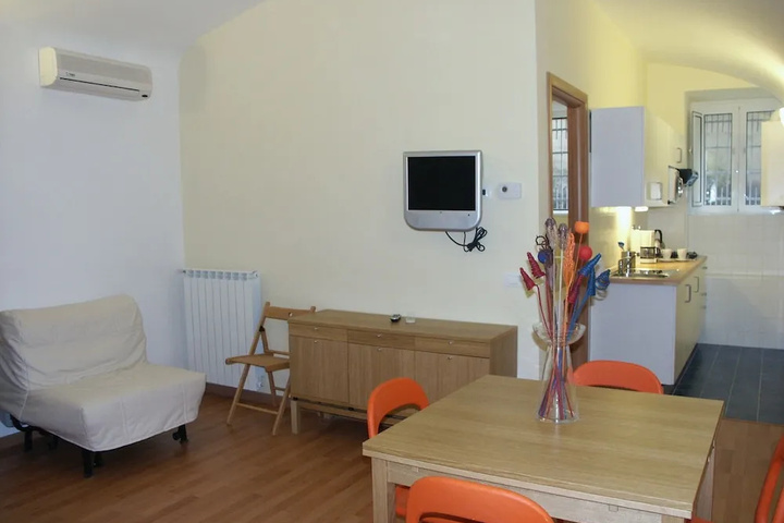 Room 3 of 15