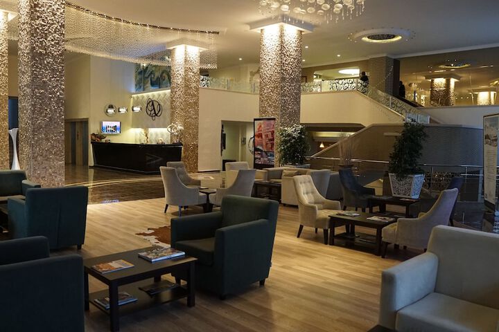 Guest Lobby