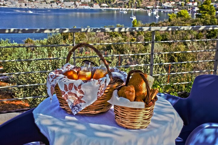 Breakfast/Coffee Service 64 of 80