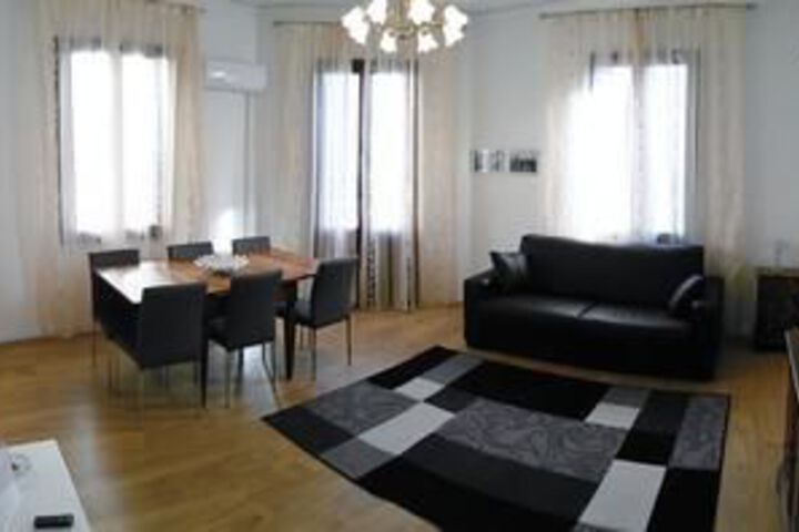 Room 714 of 871