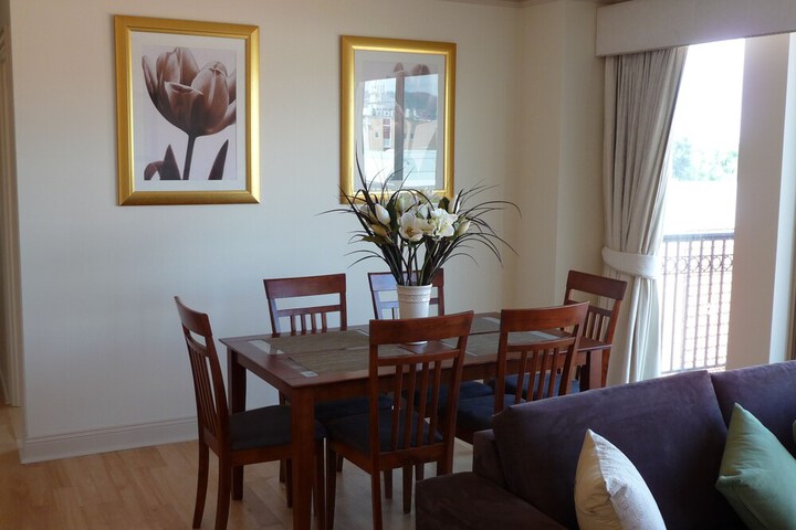 Room 13 of 42