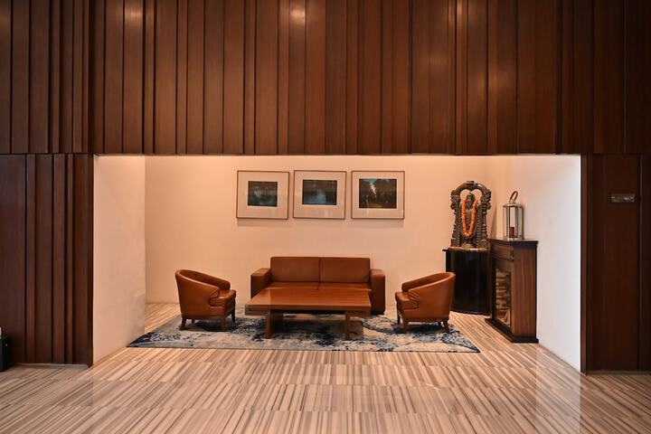 Hotel Lobby