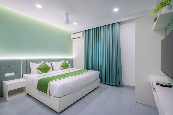 Room 15 of 49