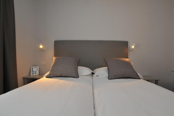 Room 21 of 61